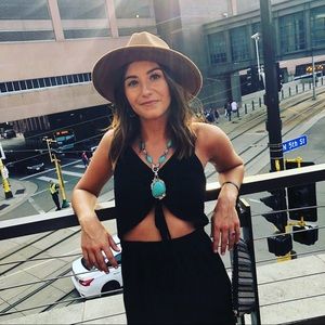 Meet your Posher, Amber